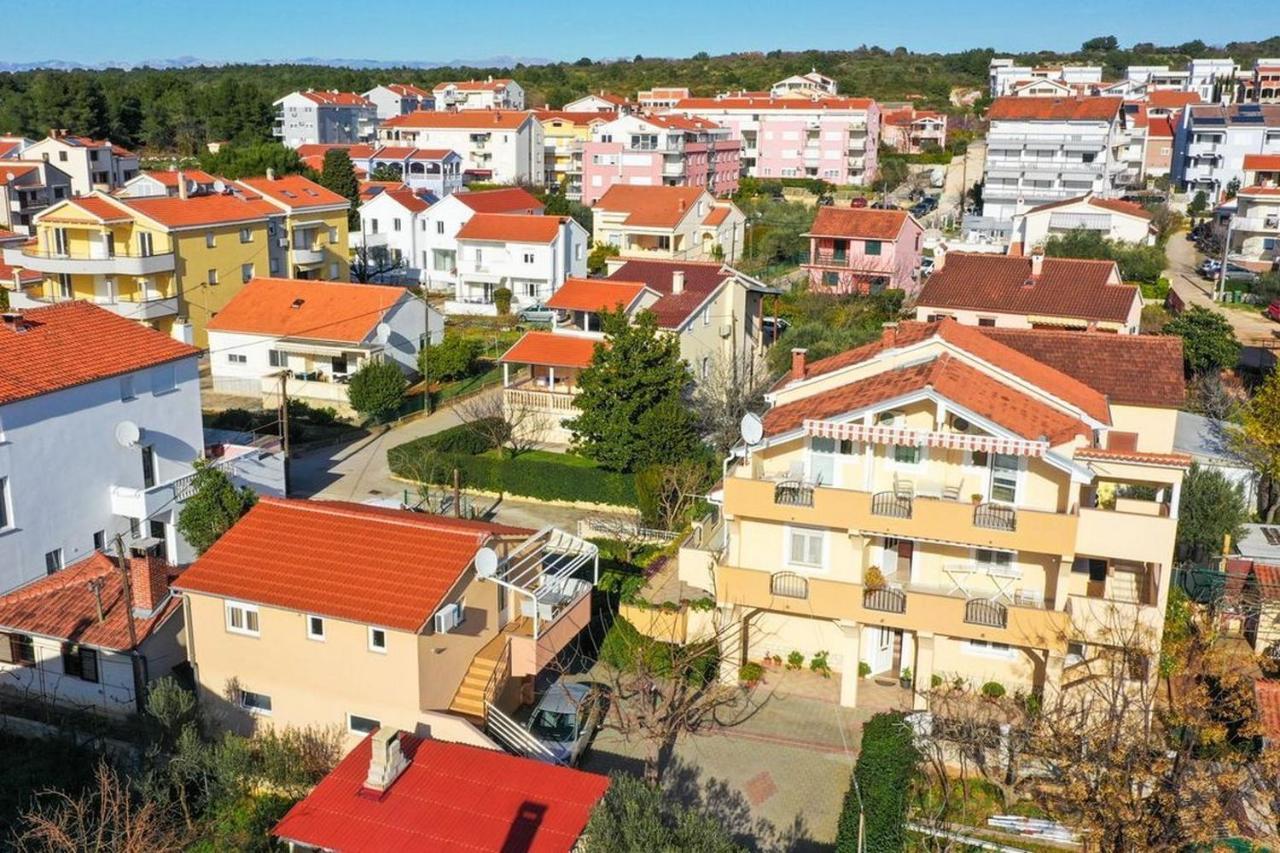Apartments Mira Zára Kültér fotó