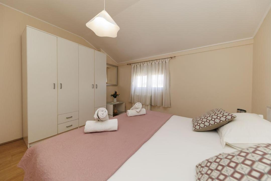 Apartments Mira Zára Kültér fotó